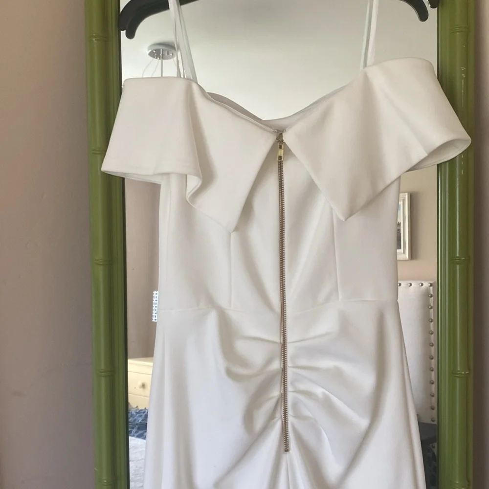 AQUA Off-the-Shoulder Scuba Crepe Gown - Exclusive NWT White Ivory Size 6 - Picture 4 of 7